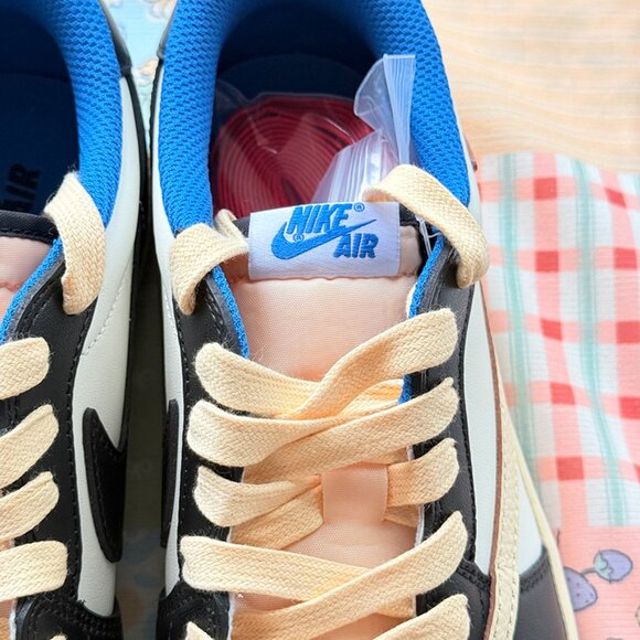 Nike Jordan 1 Low Fragment X Travis Scott - Picture 7 of 8